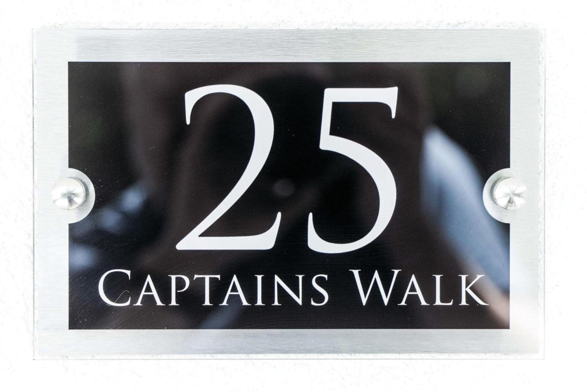 25 Captains Walk - 1 Bedroom Apartment - Сондерсфут Экстерьер фото